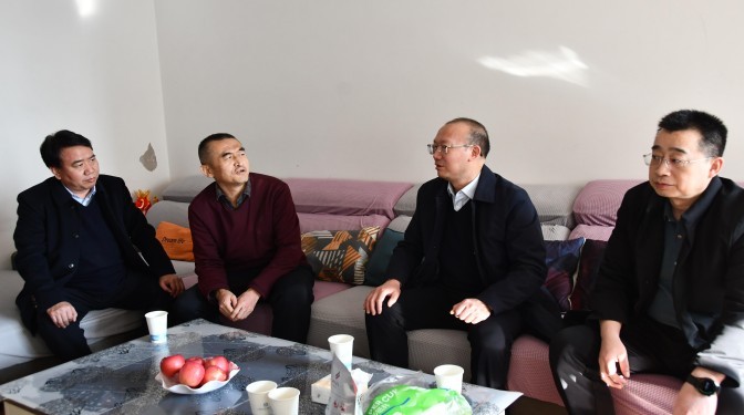 新春慰問顯真情，建科關懷暖人心——甘肅建科院開展2025年春節(jié)送溫暖活動