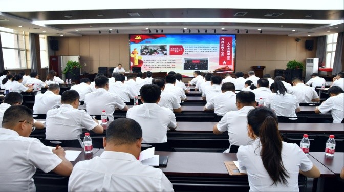 毛志童為甘肅建科院黨員干部講專題黨課